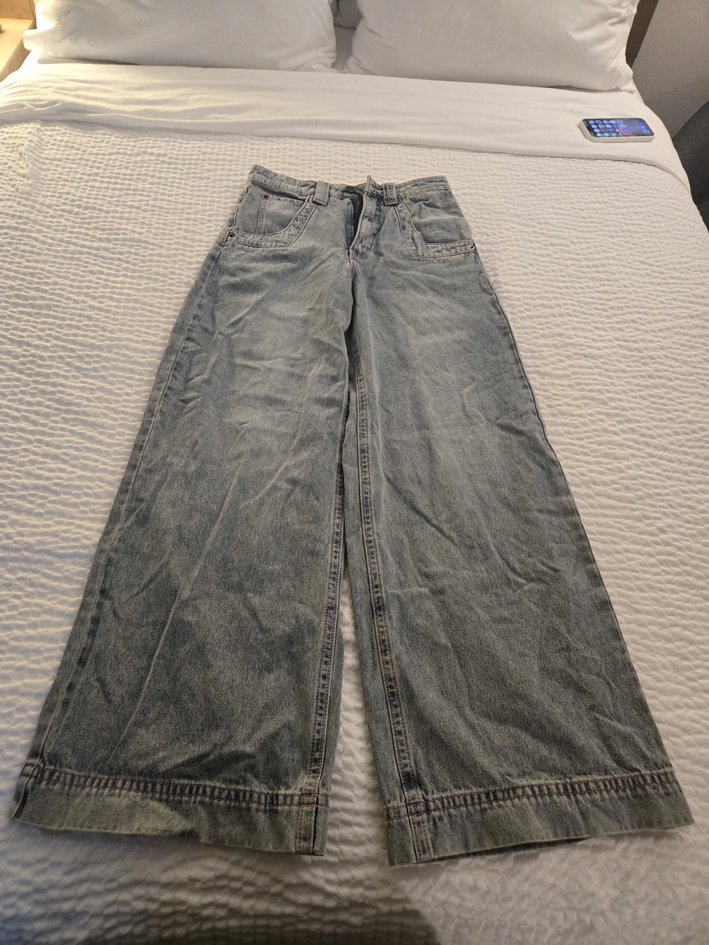 Womens Light Wash Wide Leg Jeans - Flare Style